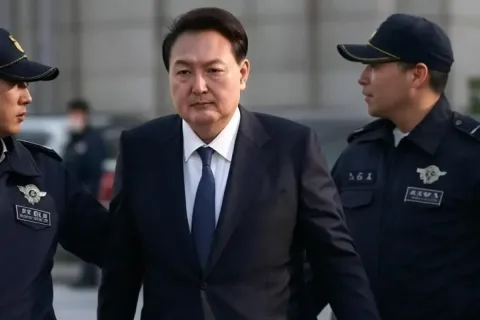 South Korean President Yoon Suk Yeol Arrested Amid Political Turmoil