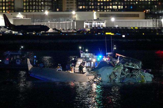 Washington Plane and Helicopter Crash: Search for Survivors Amid Rising Death Toll