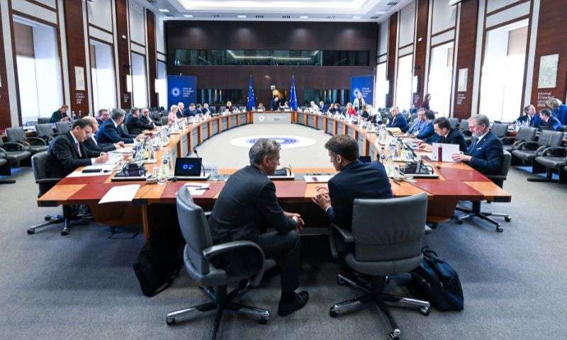 EU Leaders Warn of No Winners in Trade War with the US